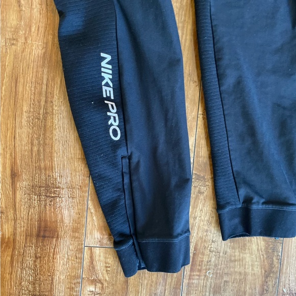 NIKE PRO Women’s Black Jogger Ankle Zipper Size Medium - Picture 6 of 11
